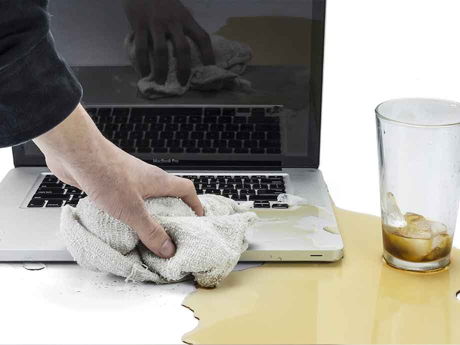 naprawa płyty głównej MacBook zalany naprawa po zalaniu serwis Kraków